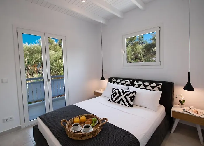 Summer Vibes * Tsoukaladhes