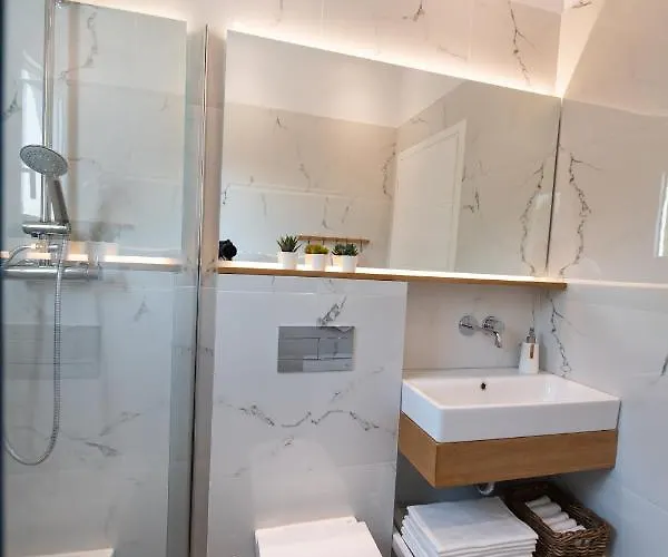 Apartment Summer Vibes *